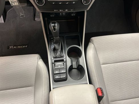 Used 2019 Hyundai Tucson SE image 18
