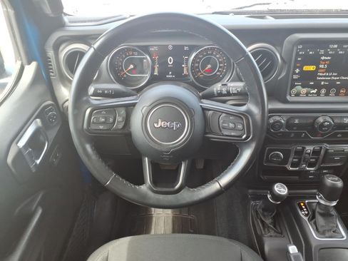 Used 2022 Jeep Wrangler Unlimited Sport AWD/4WD image 17