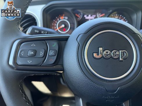 Used 2025 Jeep Wrangler Unlimited Sport AWD/4WD image 25