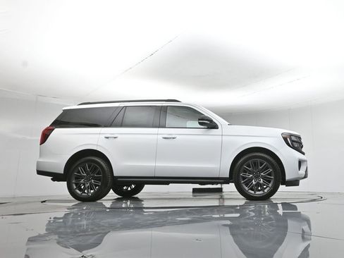 New 2026 Ford Expedition Platinum image 51