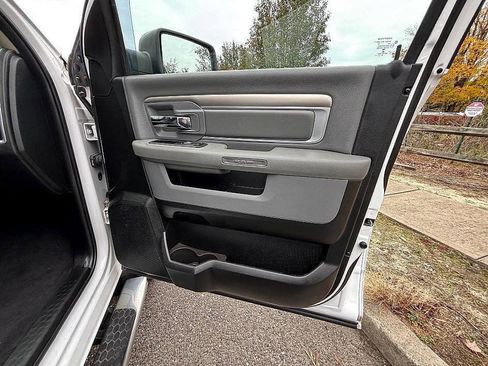 Used 2019 RAM 1500 Big Horn image 23