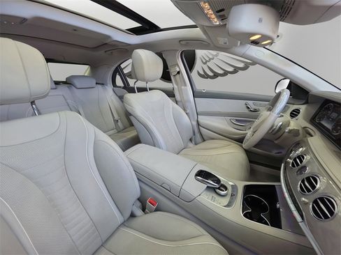 Used 2016 Mercedes-Benz S 550 Sedan image 11