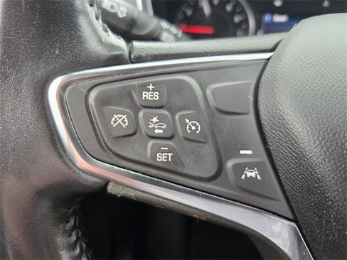 Used 2021 Chevrolet Equinox LT w/ Driver Convenience Package image 28