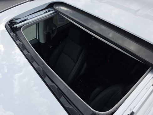 Certified 2026 Honda Odyssey EX-L image 4