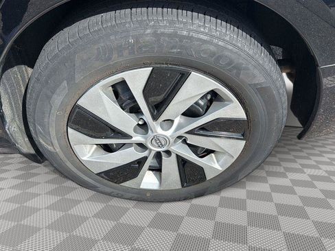 Used 2024 Nissan Altima 2.5 S FWD image 13