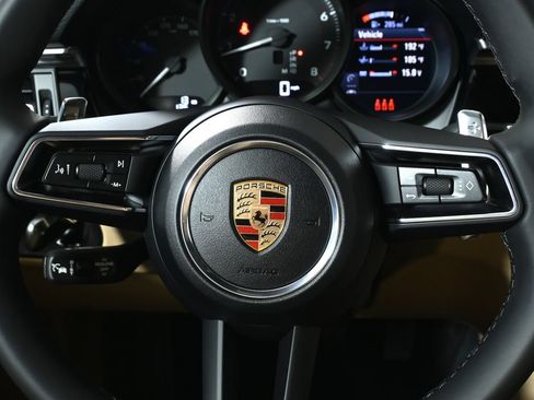 Used 2026 Porsche Macan AWD/4WD image 19