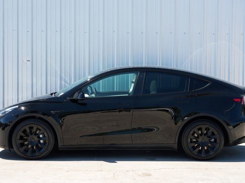 Used 2021 Tesla Model Y Long Range image 50