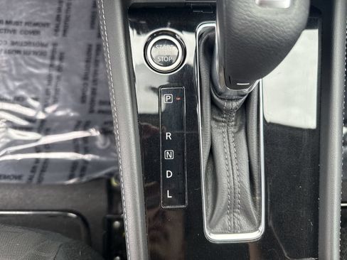 Certified 2024 Nissan Kicks SV FWD image 28
