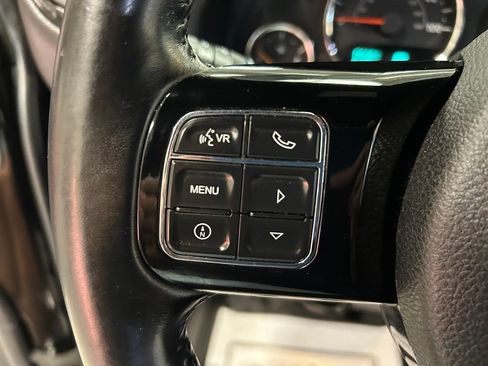 Used 2015 Jeep Wrangler Unlimited Sahara AWD/4WD image 12