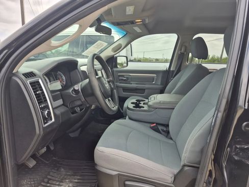 Used 2017 RAM 1500 Classic SLT AWD/4WD image 14