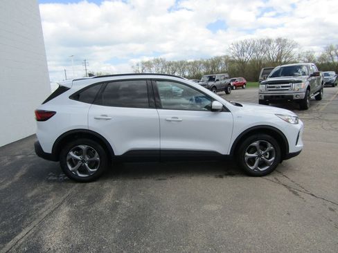 Used 2025 Ford Escape ST-Line Select AWD/4WD image 7