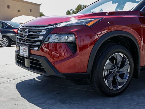 Used 2026 Nissan Rogue SV FWD image 10