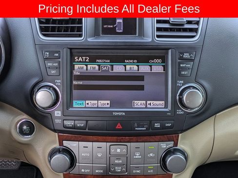 Used 2011 Toyota Highlander Limited w/ Tow Pkg FWD image 19