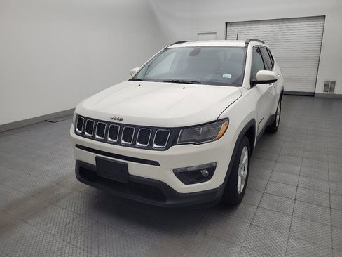 Used 2018 Jeep Compass Latitude FWD image 15
