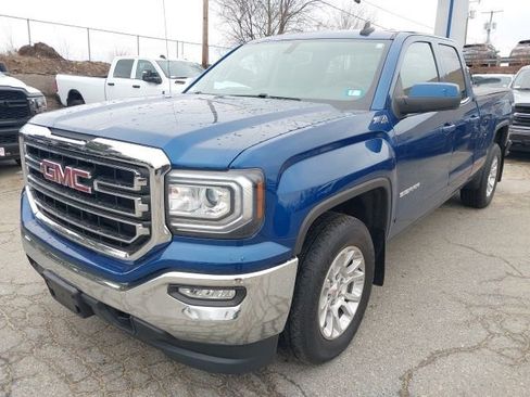 Used 2019 GMC Sierra 1500 SLE w/ SLE Value Package image 4