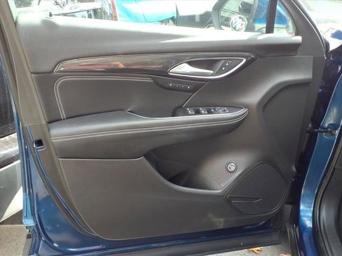 Certified 2022 Buick Envision Essence w/ Safety Package image 10