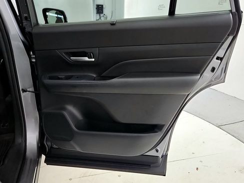 Used 2025 Toyota Grand Highlander AWD Hybrid image 27
