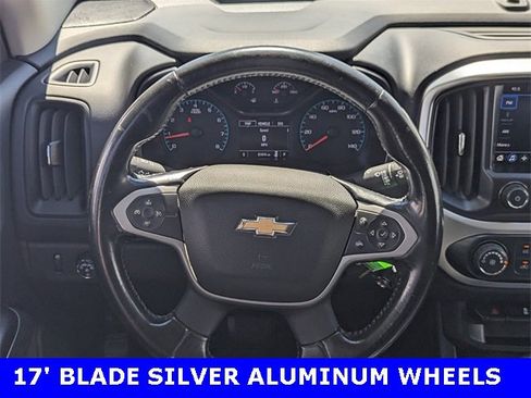 Used 2022 Chevrolet Colorado LT w/ LT Convenience Package image 8