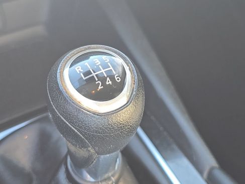 Used 2018 MAZDA MAZDA3 Sport FWD image 2