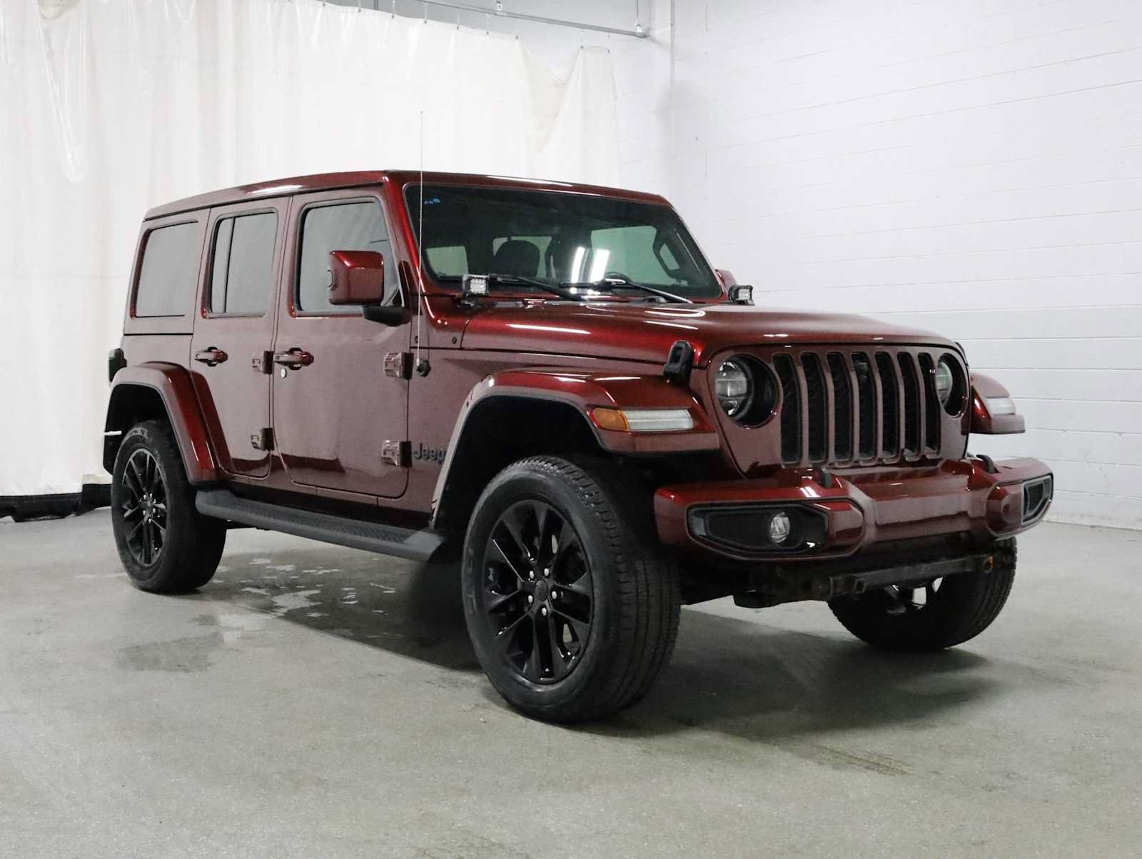 Used 2021 Jeep Wrangler Unlimited Sahara AWD/4WD image 13