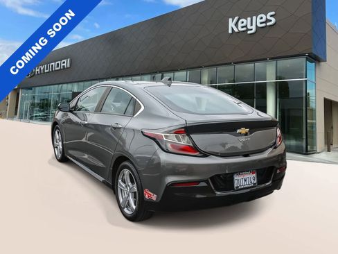 Used 2017 Chevrolet Volt LT w/ Comfort Package image 7