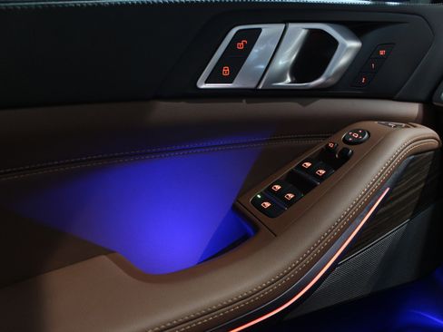 Used 2025 BMW X5 xDrive40i w/ M Sport Package image 72