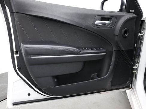 Used 2019 Dodge Charger GT RWD image 12