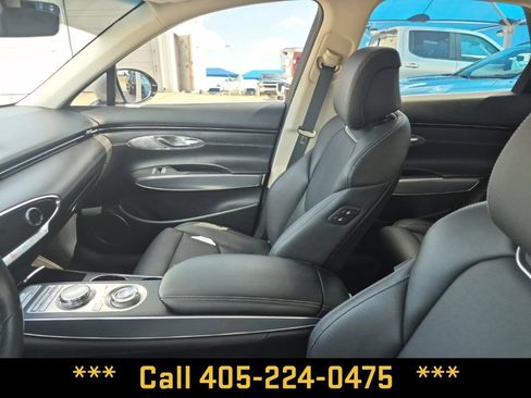 Used 2023 Genesis GV70 2.5T w/ Select Package AWD/4WD image 18