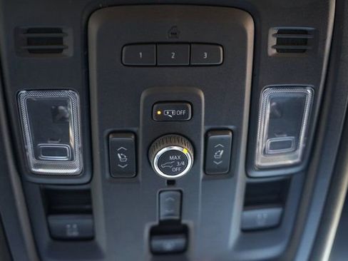 Used 2022 GMC Yukon Denali image 33