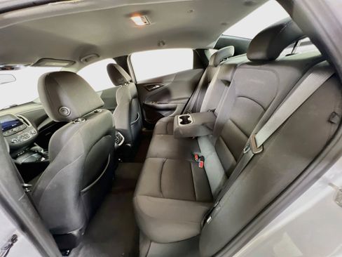 Used 2022 Chevrolet Malibu LT FWD image 23
