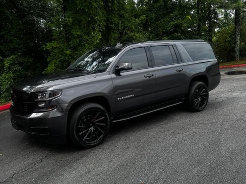 Used 2018 Chevrolet Suburban LT AWD/4WD image 4