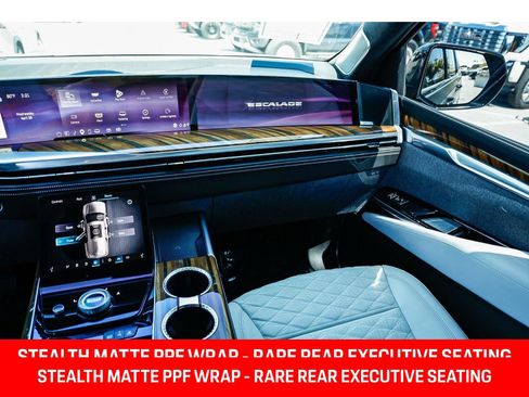 Used 2025 Cadillac Escalade Sport Platinum AWD/4WD image 16
