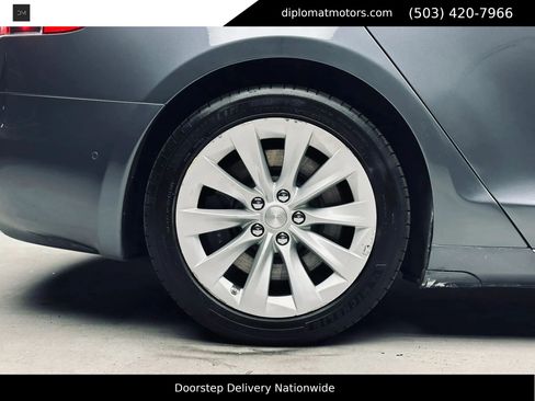 Used 2017 Tesla Model S 75D AWD/4WD image 38