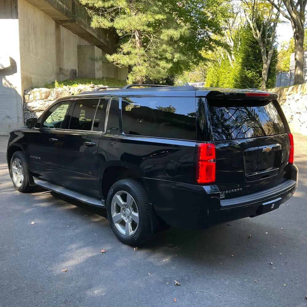 Used 2017 Chevrolet Suburban LT AWD/4WD image 7