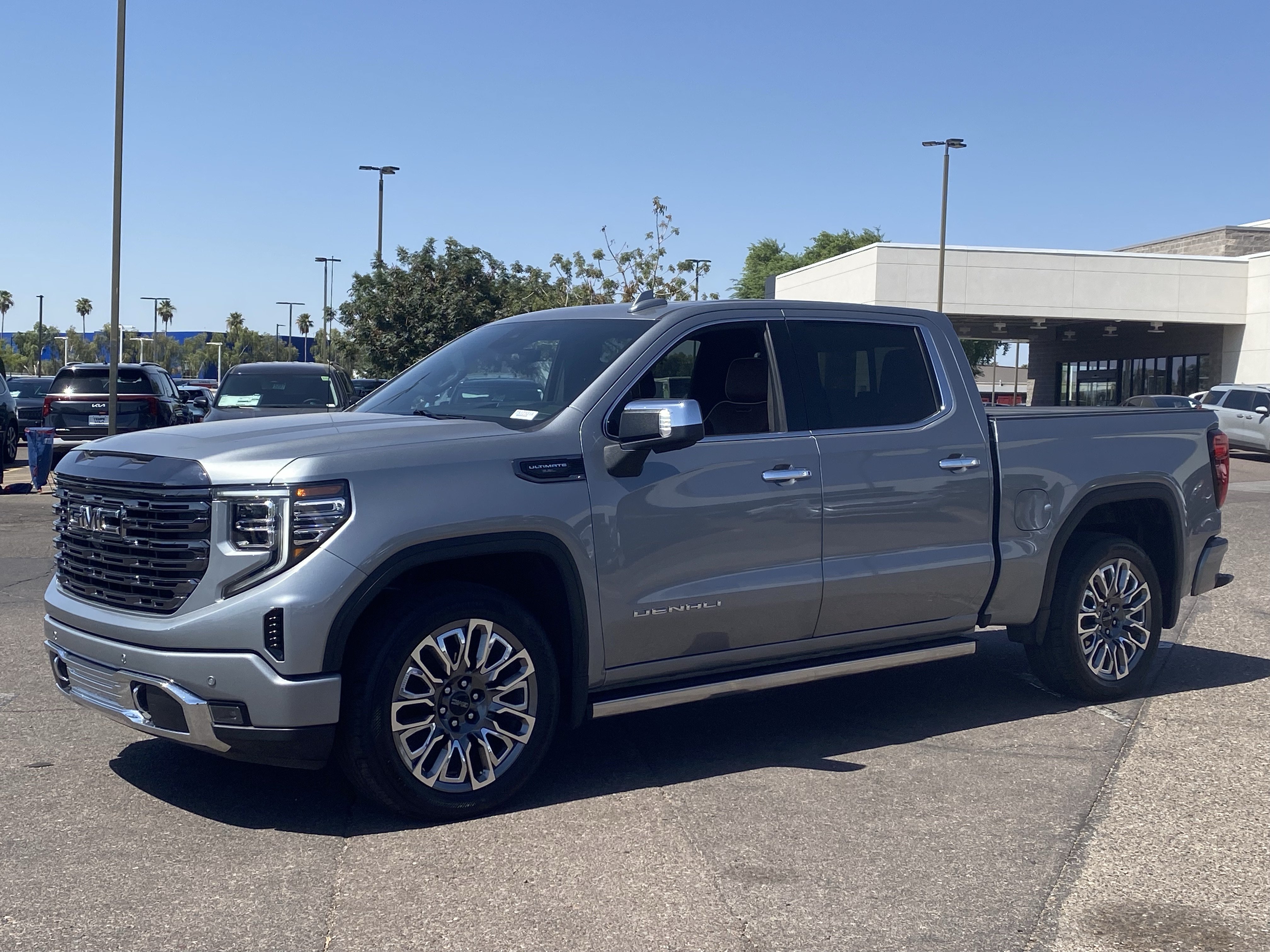 Used 2024 GMC Sierra 1500 Denali Ultimate AWD/4WD image 2