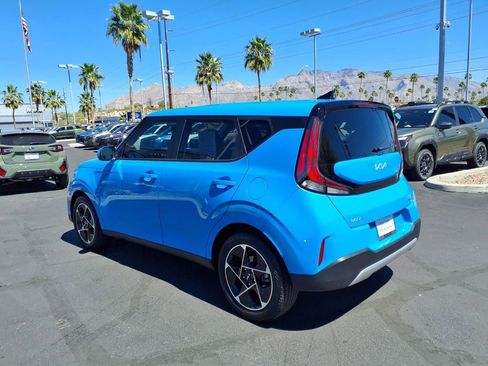 Used 2023 Kia Soul EX image 13
