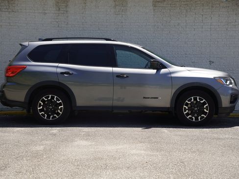 Used 2020 Nissan Pathfinder SL AWD/4WD image 8