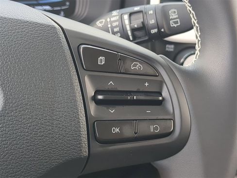 New 2025 Hyundai Venue Limited image 23