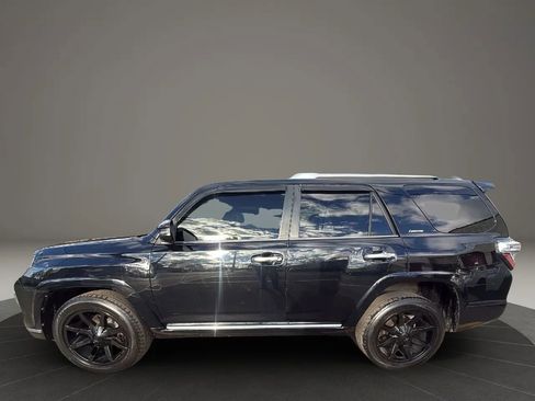 Used 2017 Toyota 4Runner Limited image 8