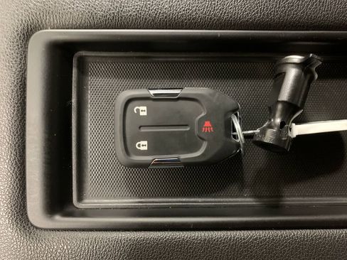 Used 2021 GMC Sierra 1500 Elevation image 15