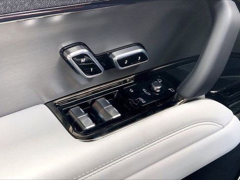 New 2026 Land Rover Range Rover Sport SE image 22