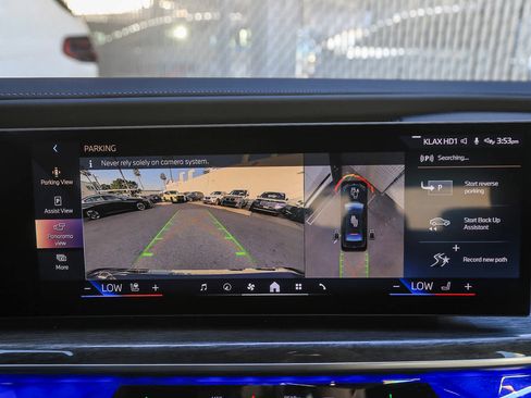 Used 2025 BMW i7 xDrive60 w/ Premium Package image 20