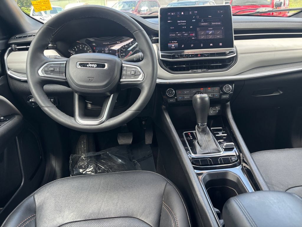 Used 2023 Jeep Compass Limited AWD/4WD image 28