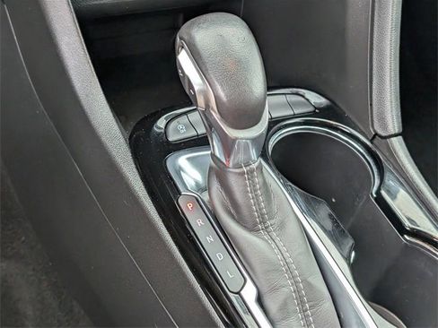 Certified 2022 Buick Encore GX Essence image 22