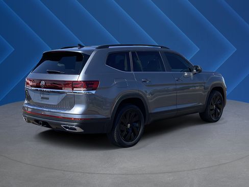Used 2024 Volkswagen Atlas SE FWD image 3