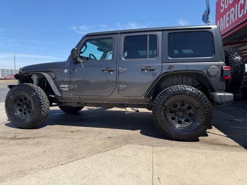 Used 2018 Jeep Wrangler Unlimited Sport S image 12