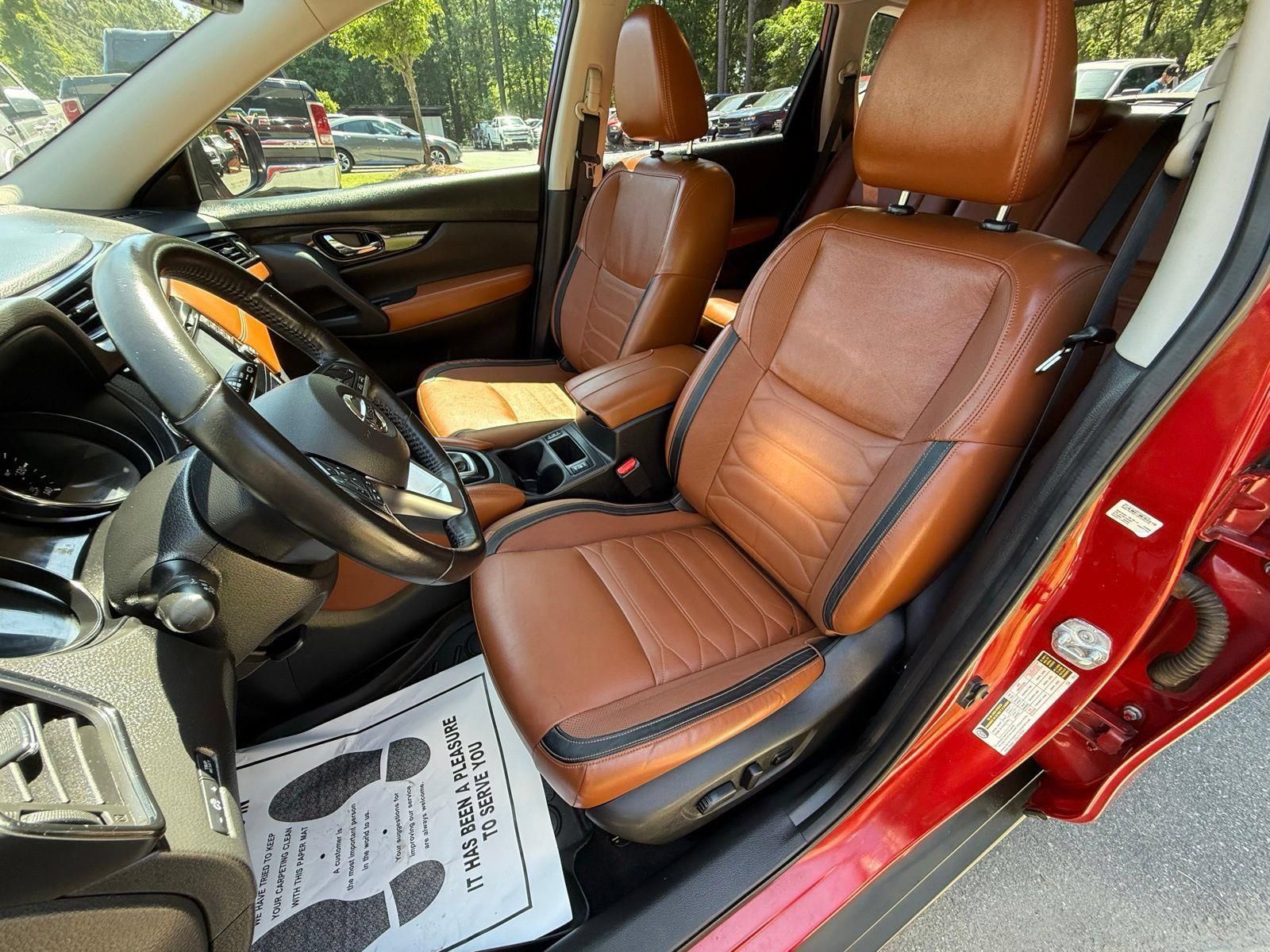 Used 2017 Nissan Rogue SL w/ SL Premium Package FWD image 23