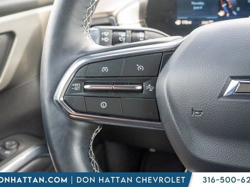 Used 2025 Chevrolet Traverse LT w/ Midnight/Sport Edition AWD/4WD image 13