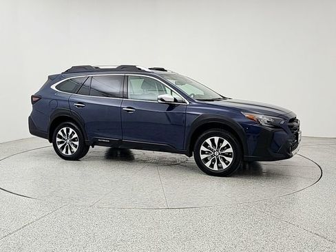 Used 2023 Subaru Outback Touring XT AWD/4WD image 3