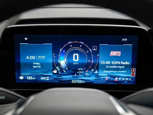 Used 2025 Chevrolet Suburban Premier image 34